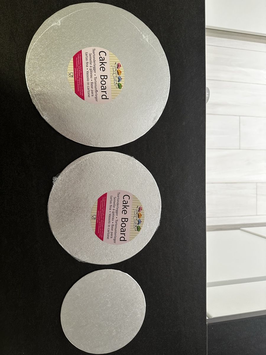 Piatti di portata: 3 Cake Boards Tortenplatten 15cm,20cm,25cm – Nuovo e nell'imballaggio originale da Eglisau venduto da Brewster1 1