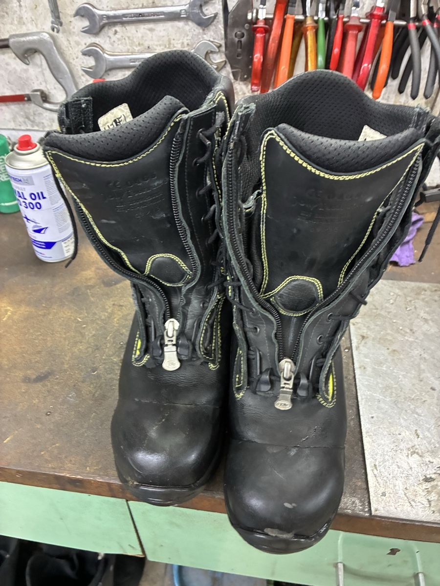 Herrenschuhe: Feuerwehr Stiefel  – Gebraucht aus Hergiswil NW von frese 4