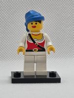 LEGO Pirates pi056 Pirate Female, White Legs, Blue Bandana