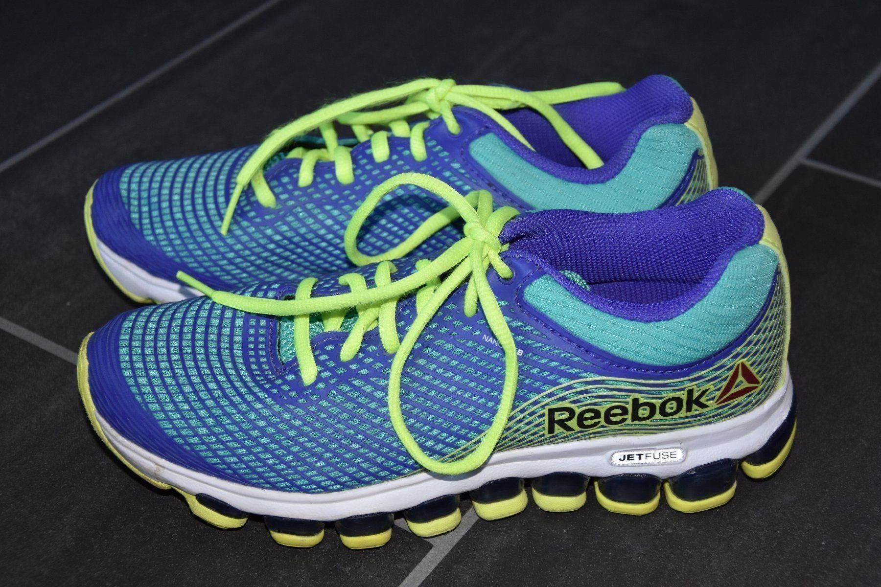 Reebok Scarpe per ragazze: Halbschuh, Reebok, Gr 35 – Nuovo (secondo la descrizione) da Sins venduto da dsto