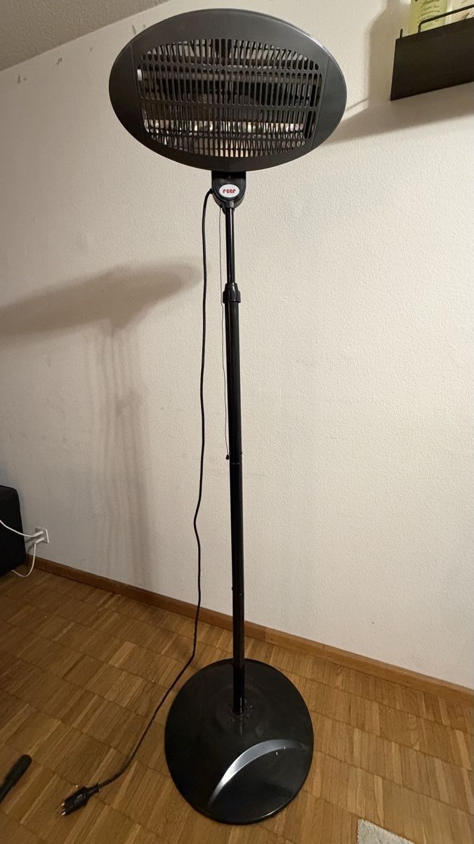 Lampen: Heating Lamp for Changing Table – Gebraucht aus Benglen von ellaellatana