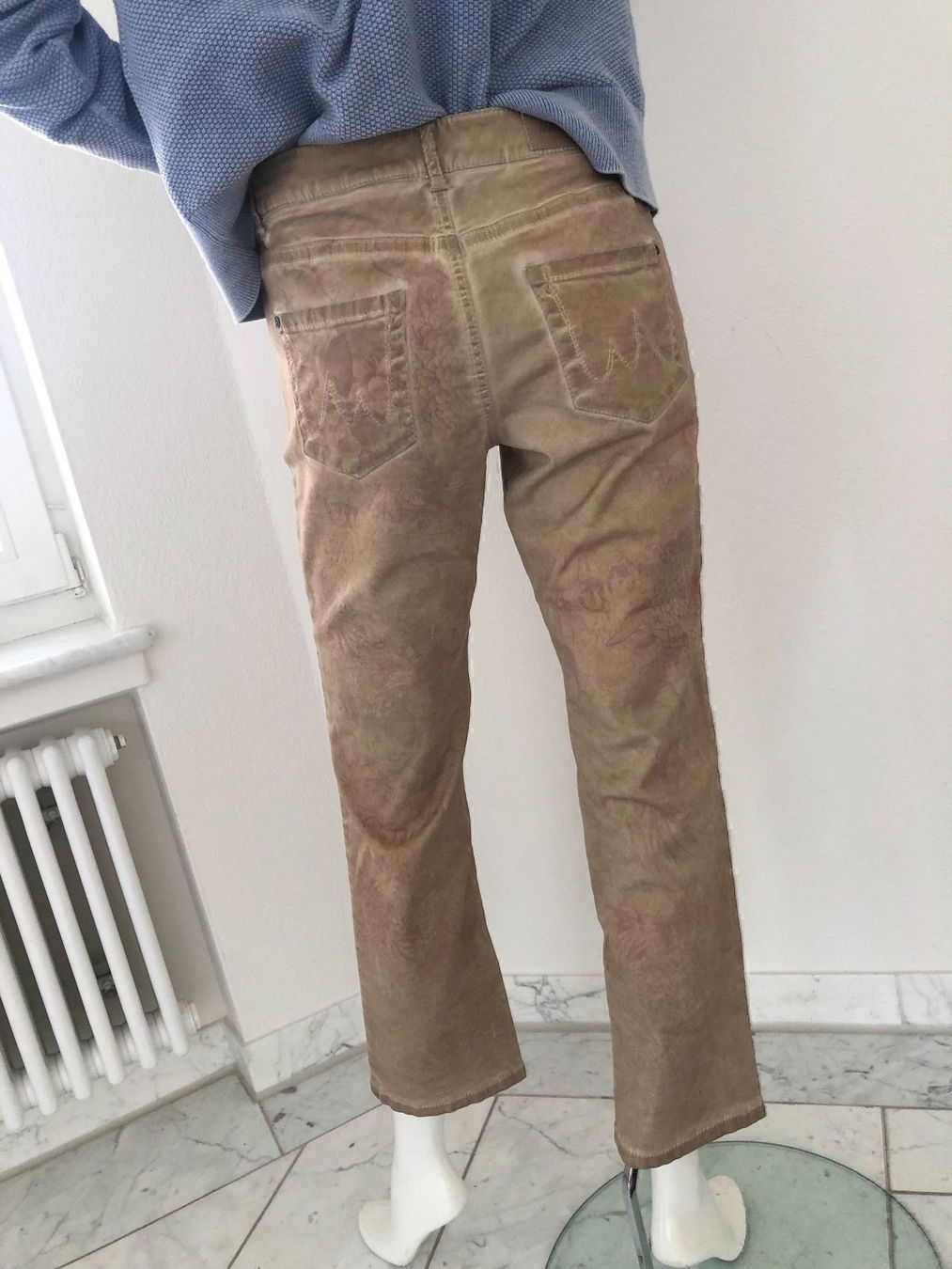 Marc Cain Jeans: MARCCAIN BLUMENDRUCK JEANS Gr 36 N2 – Nuovo (secondo la descrizione) da Volketswil venduto da praxis12 8
