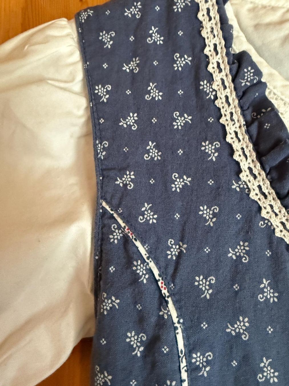 Robes: Dirndel – D'occasion à Flawil par Stella_3 3