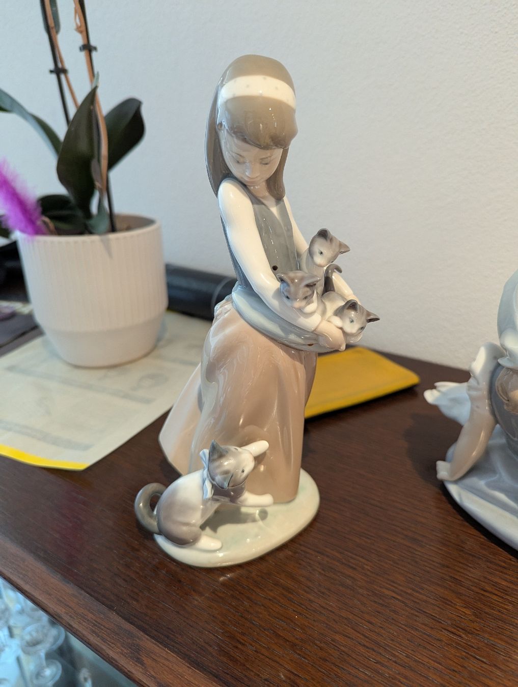 Lladro Statuette: Lladro Figur Mädchen mit Kätzchen – Usato da Bätterkinden venduto da mar_rxs5 1