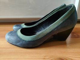 Pumps blau und grün, Keilabsatz (Bata) 39