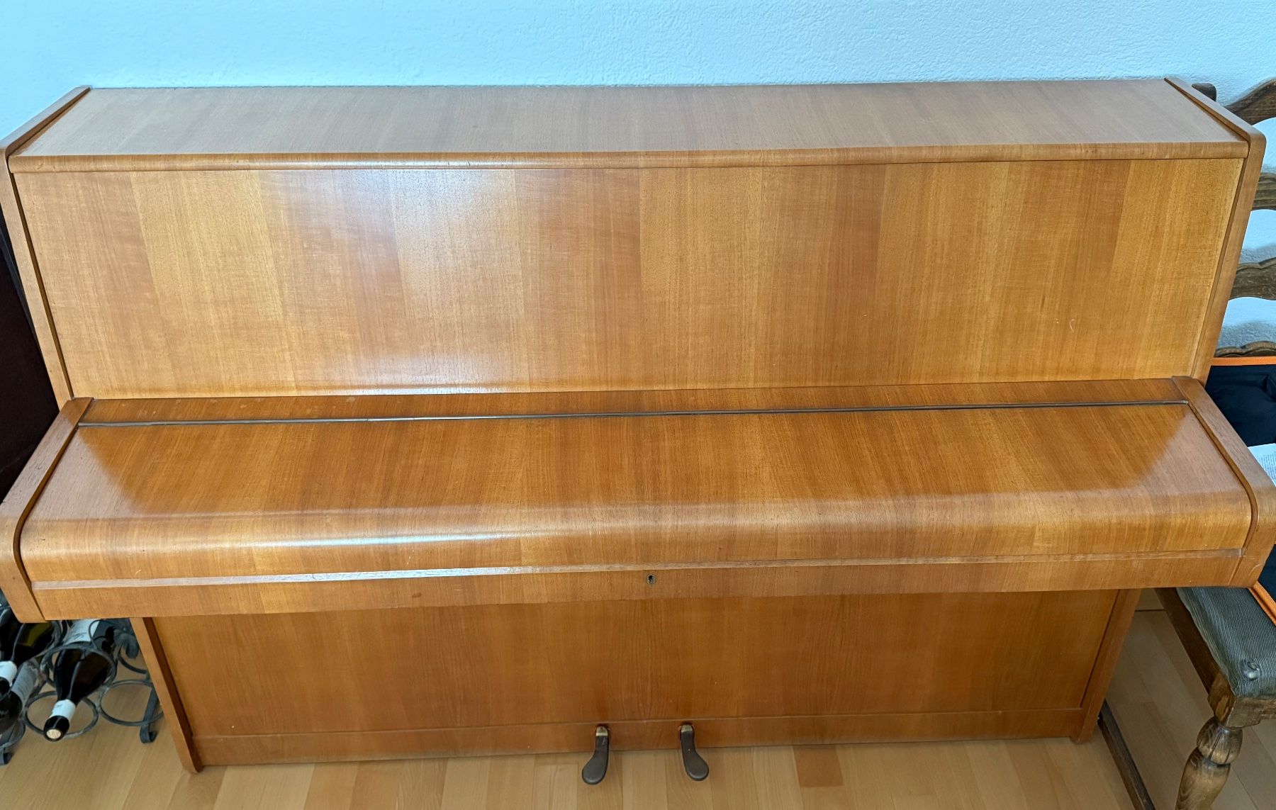 Strumenti musicali: Klavier HOFFBERG – Usato da Wohlen AG venduto da homecollectivech 1