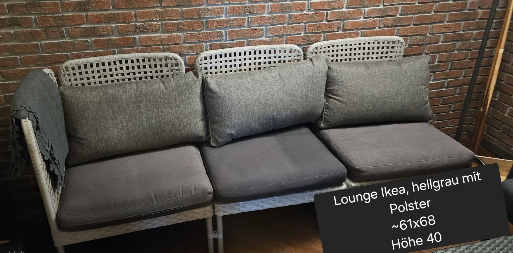 Ikea Poltrone: Lounge-Sofa hellgrau mit Kissen IKEA  – Usato da Thun venduto da Joy161