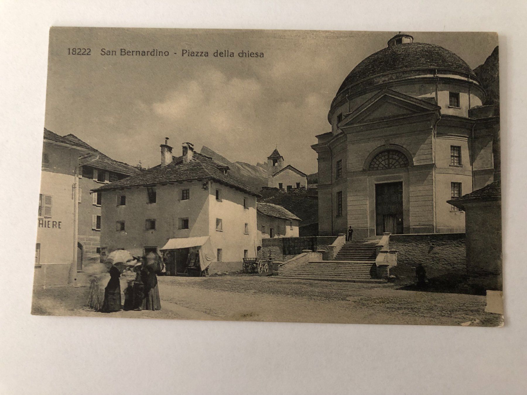 Cartoline postali: San Bernardino - Piazza della Chiesa – Usato da Pfäffikon ZH venduto da Waltoversand