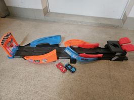 Mattel Disney Pixar Cars GITD TRACK SET