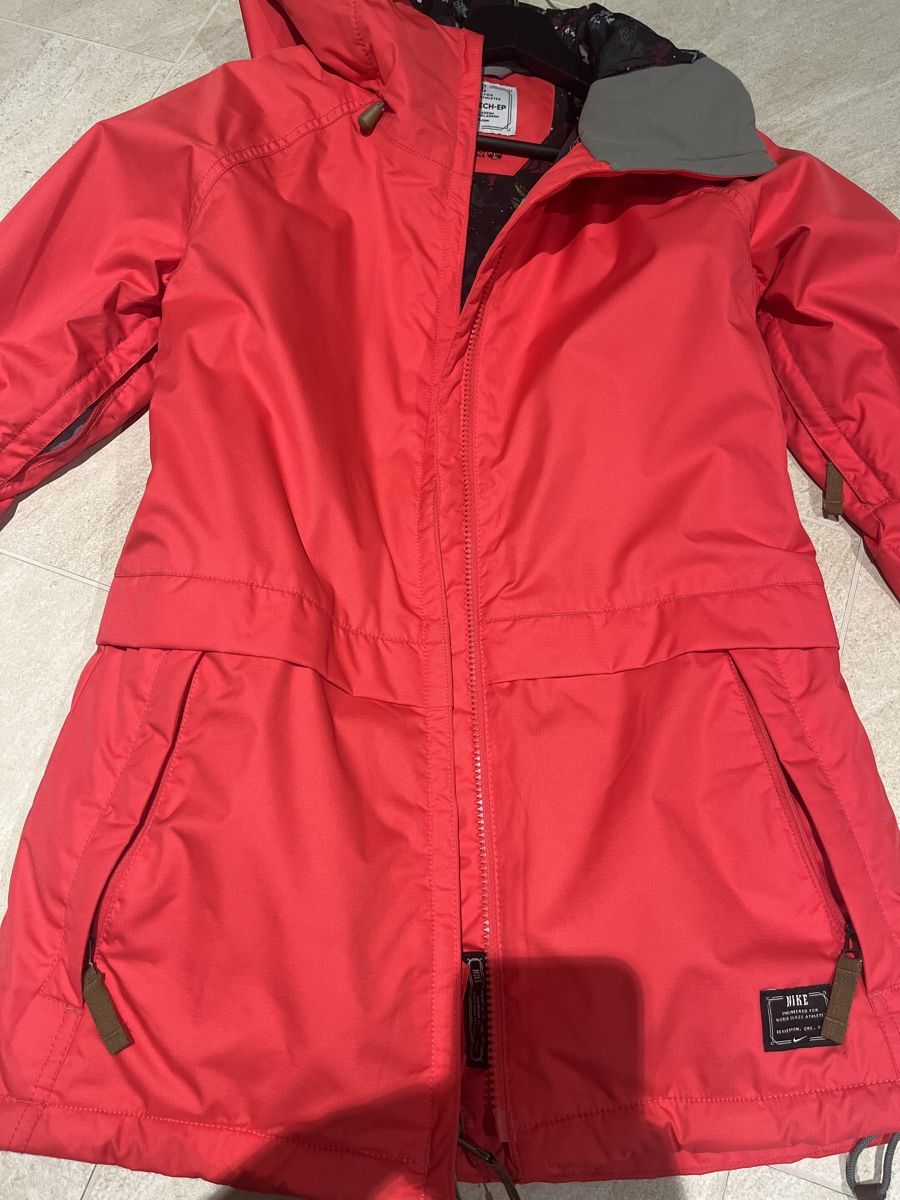 Nike Vestes: Nike Skijacke XS – D'occasion à Watt par Stephsch3 7
