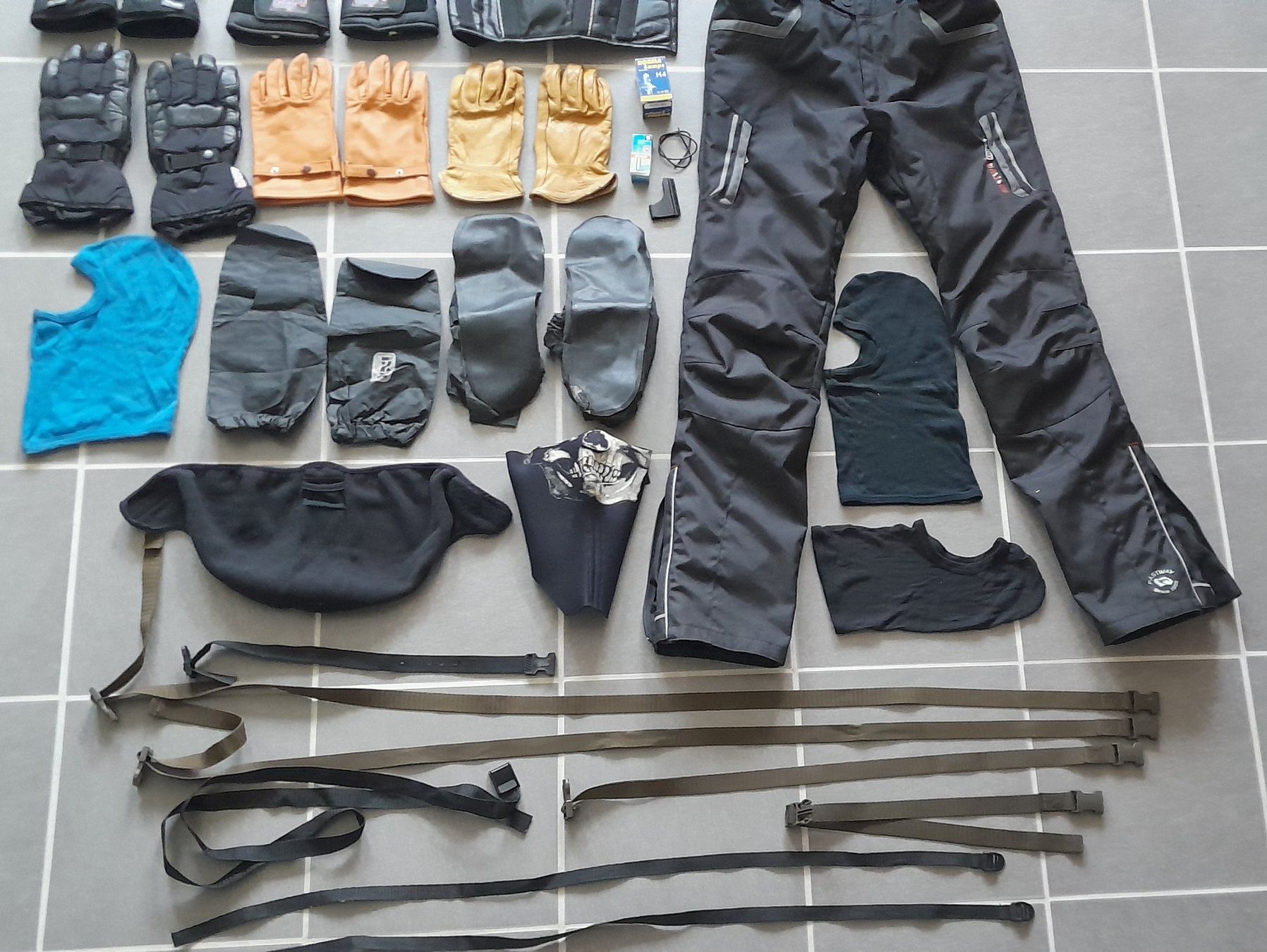 Completi & Tailleur: Motorradbekleidung + Zubehör – Usato da Liesberg venduto da Ragged 3
