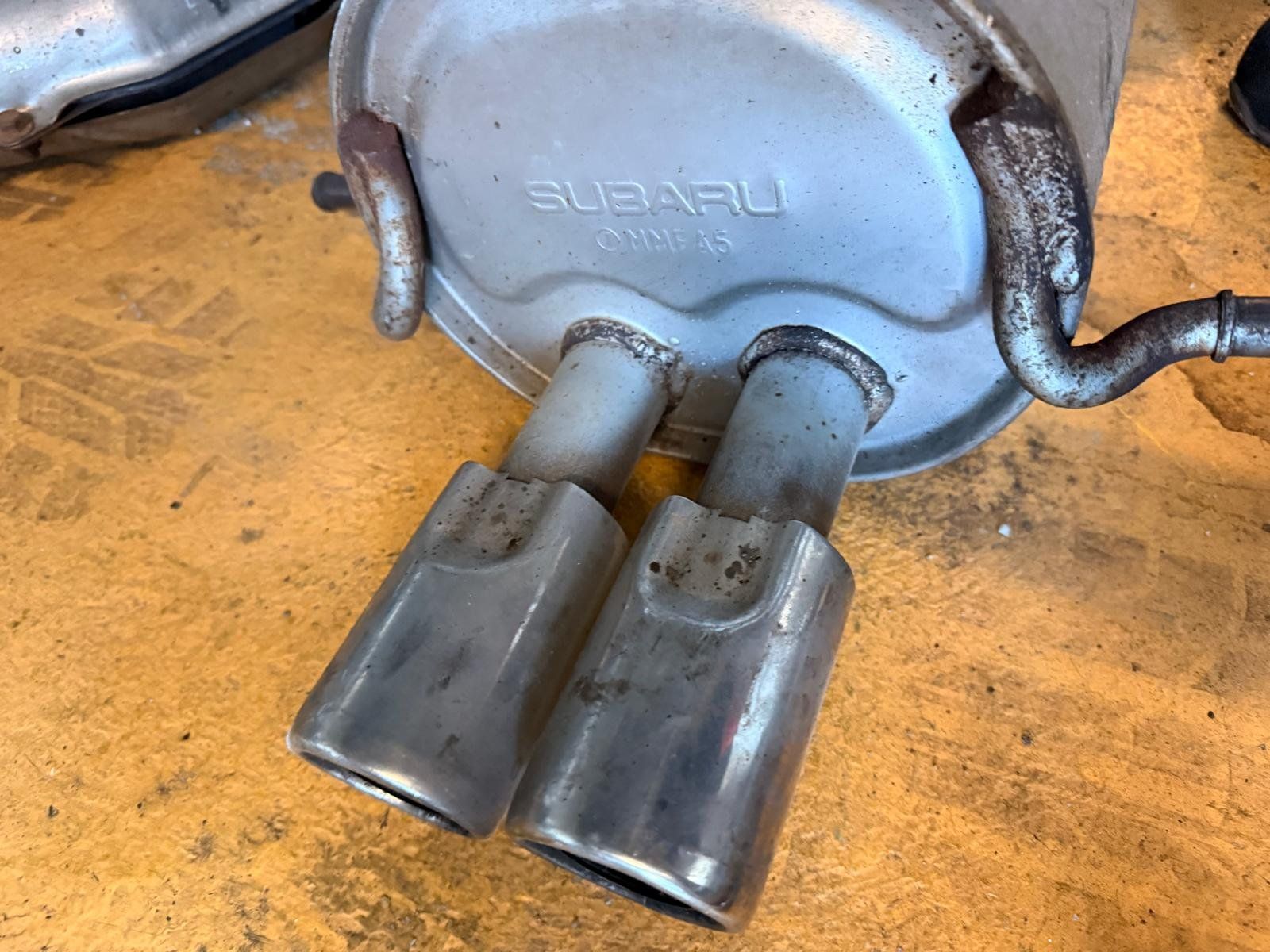 Subaru Échappements: Subaru Impreza End- und Mittelschalldämpfer – D'occasion à Hochdorf par Ra9Am 2