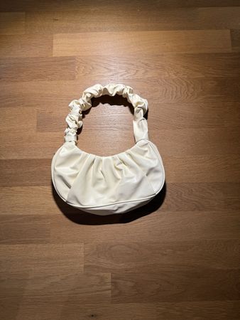 Süsse Handtasche, nie gebraucht, Top Zustand!