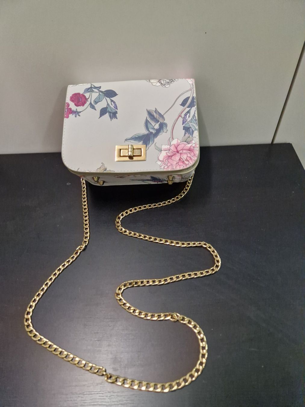 Only Borse da donna: Wenig getragene Lederhandtasche von ONLY – Usato da Cham venduto da Dave63
