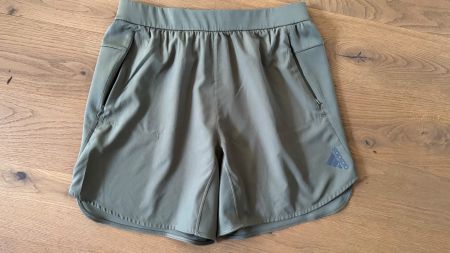 Gepflegte Adidas Herren Sporthose mit Taschen/Zugbund Gr. L