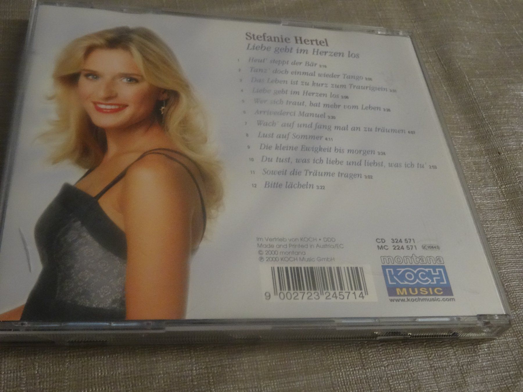 CDs: Stefanie Hertel CD - Liebe geht im Herzen los – Gebraucht aus Olten von Disc-Ausverkauf 1