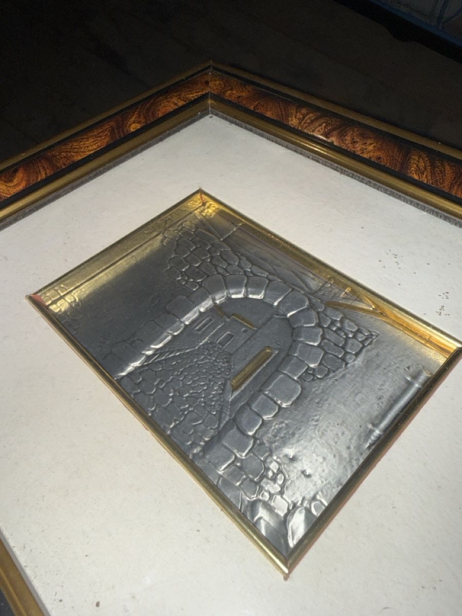 Dipinti: Framed metal relief artwork archway,  really good condition – Usato da Cevio venduto da BiadiciT 2