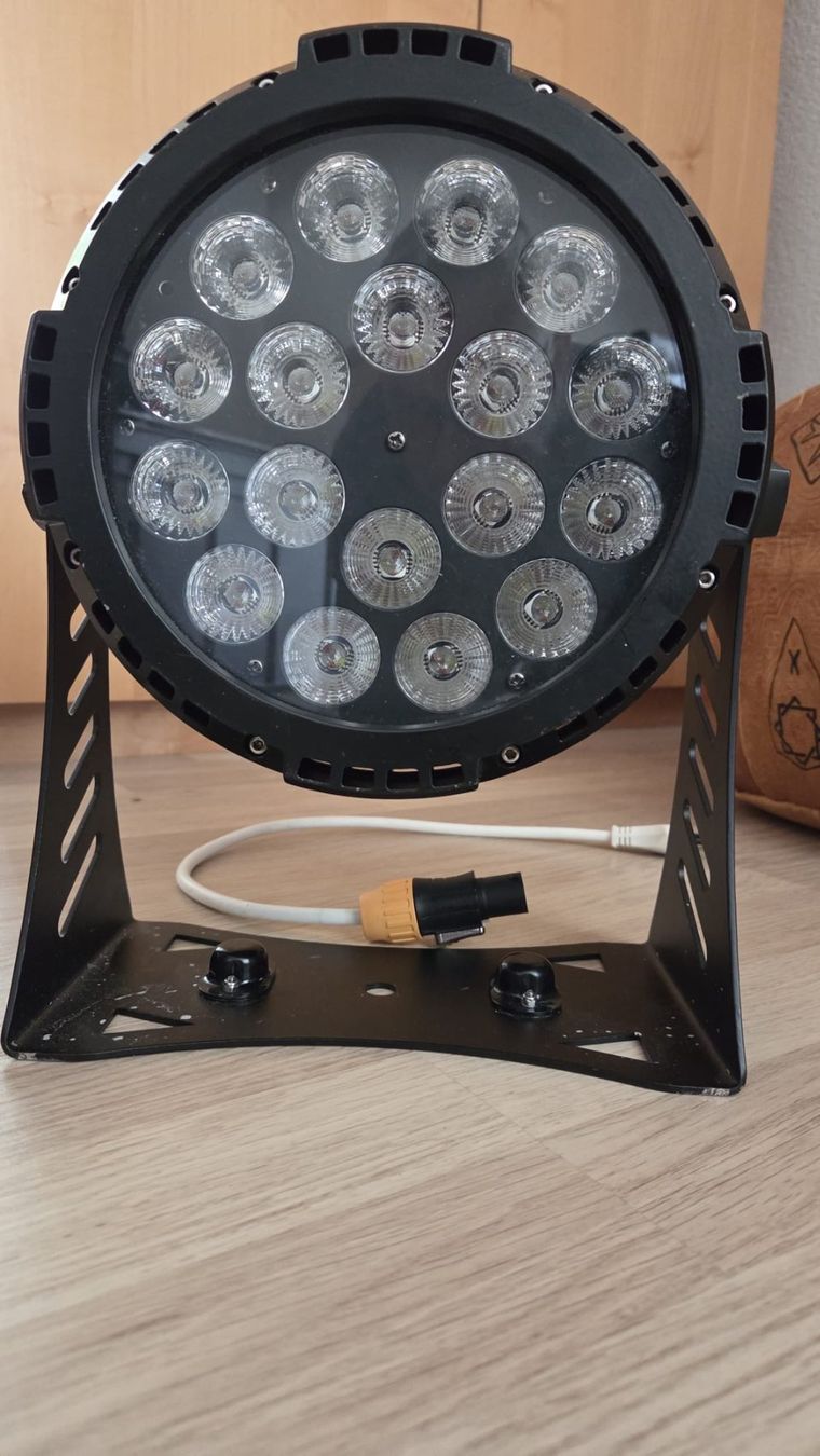 Lampade: Veranstaltungstechnik – Usato da Künten venduto da bohan 1