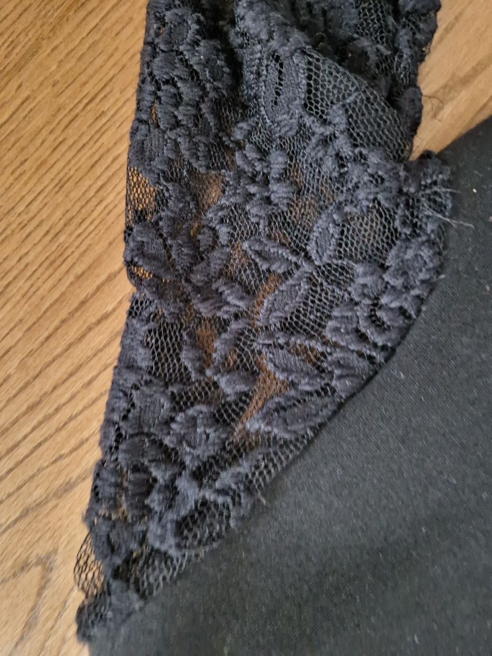 Vestiti: Love2Wait Kleid S, Schwarz mit Spitzeärmel. – Usato da Sarnen venduto da sabine.kofler