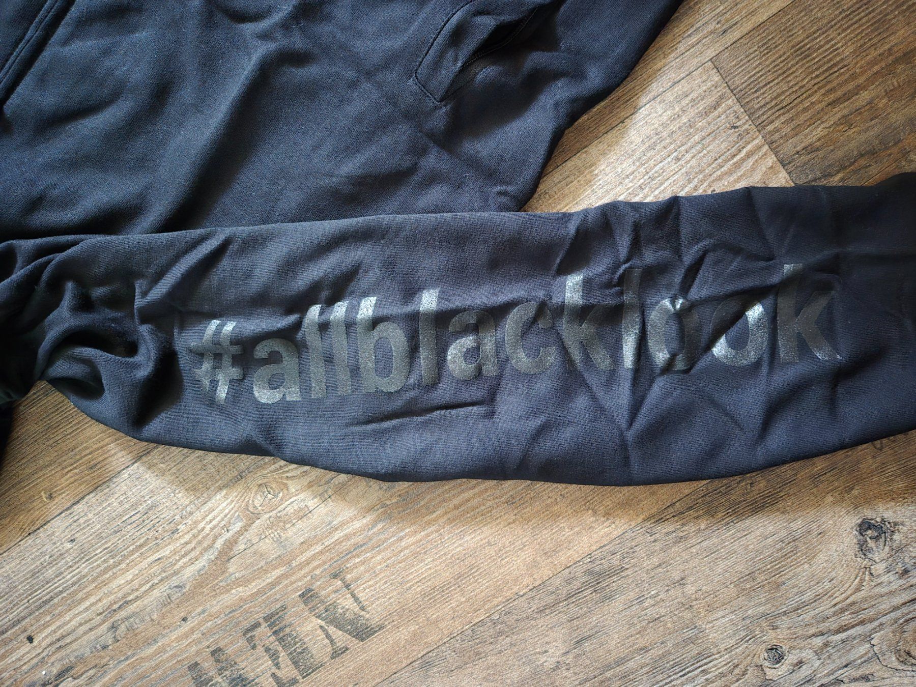 Maglioni & Felpe: Zip Hoodie Grösse M – Nuovo (secondo la descrizione) da Leuggern venduto da MonaM90 1