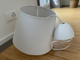 Ikea Lampe Sunneby mit Stoffverkleidung