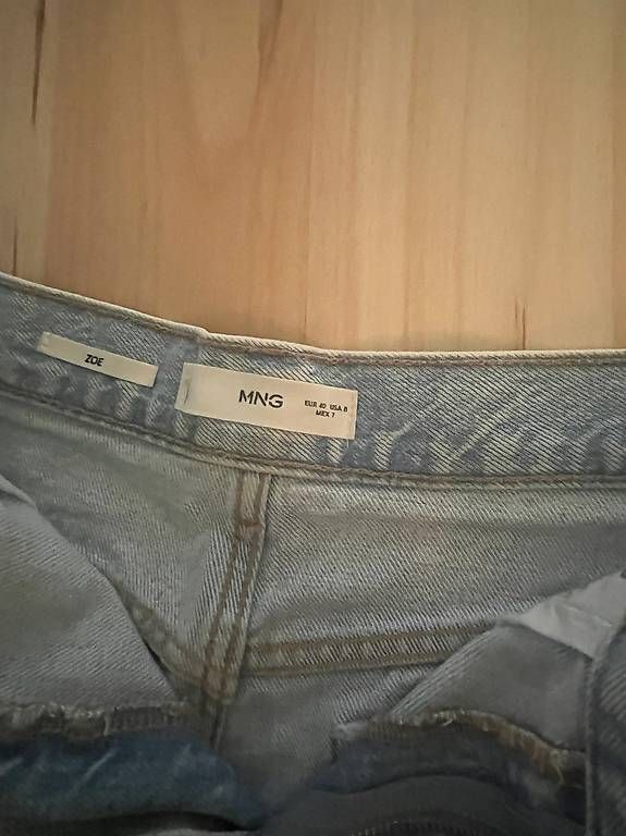 Jeans: Jeans Shorts Grösse 40 – Gebraucht aus Oberglatt ZH von gin_ht6j 1