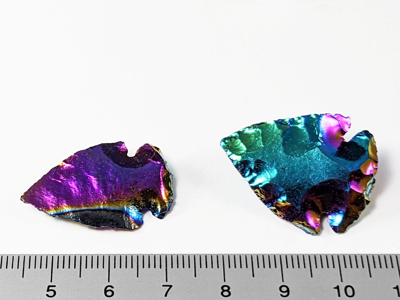 Minerali & Pietre curative: Opalit/Opalith Pfeilspitze 28mm, 2Stk. - Titan beschichtet – Nuovo e nell'imballaggio originale da Meilen venduto da StoneGarden 1