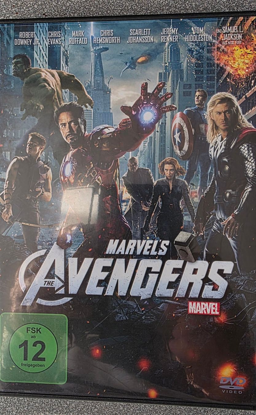 Tutti i DVDs: DVD Marvel's The Avengers – Usato da Oetwil am See venduto da fineli2