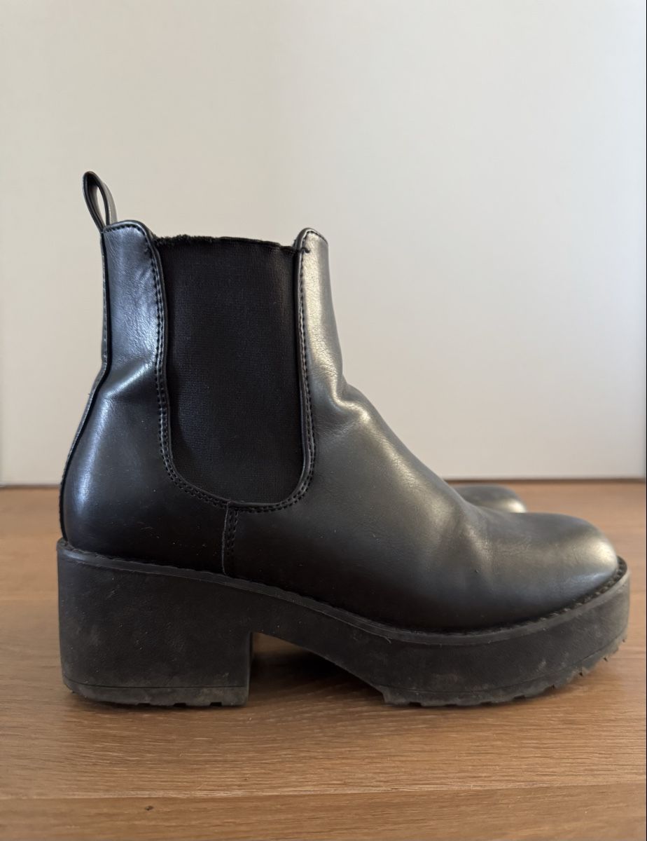 Scarpe da donna: Boots / Stiefeletten Grösse 37 – Usato da Rapperswil SG venduto da walzvalerie