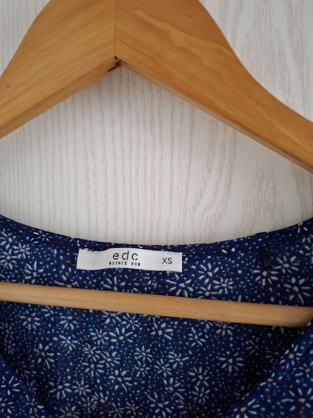 Esprit Camicette: Sommerliche Esprit Bluse mit Blumenmuster, Grösse XS, – Usato da Kaisten venduto da mesca11 1