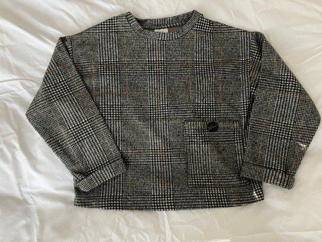 Zara Pullover & Sweatshirts: Pull Zara motif carreaux taille 7 ans – Gebraucht aus Gampelen von Mari60