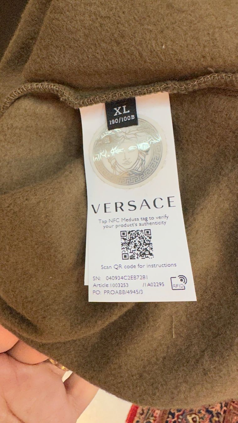 Versace Maglioni & Felpe: Gianni Versace Pullover NP 990.- – Nuovo e nell'imballaggio originale da Lachen SZ venduto da HelvetiaLuxury 9