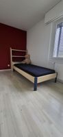 Einzel Bett mit Lattenrost und Matratze. Guter Zustand