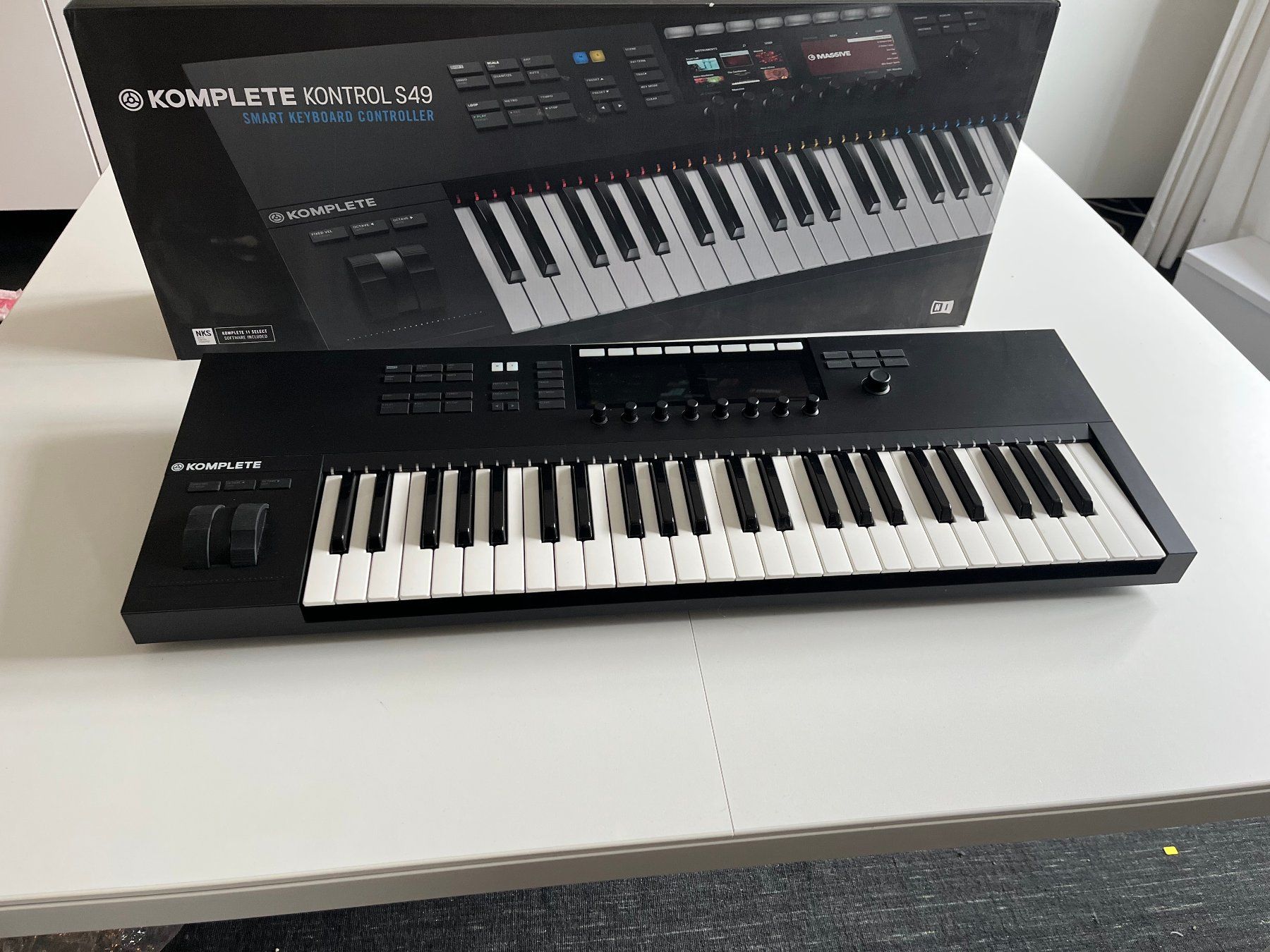 Native Instruments Strumenti musicali: Native Instruments Komplete Kontrol S49 mk2 – MIDI Keyboard – Usato da Zürich venduto da nik_nj6b