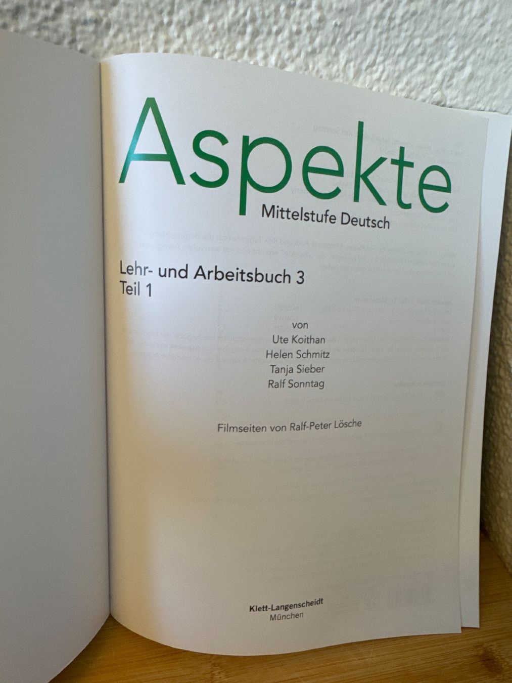 Libri: Klett Aspekte Deutsch C1. NEU – Nuovo (secondo la descrizione) da Zürich venduto da ant_y7gd 2