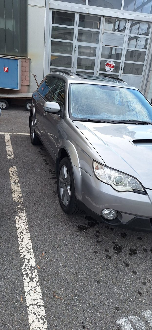 Subaru Autos: Outback 2.0 Diesel 2008 – D'occasion à Sevelen par StalkeronPaws 2