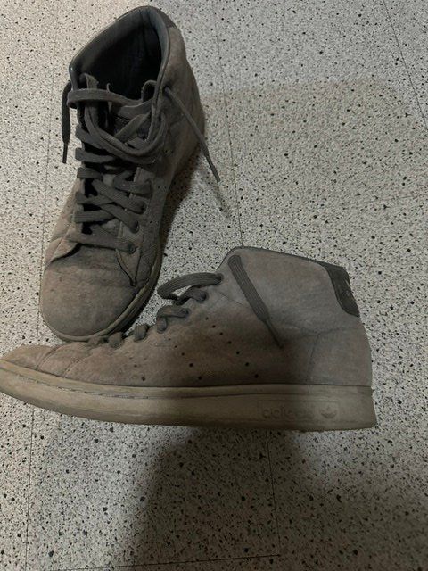Scarpe da uomo: Adidas Stan Smith Mid Sneakers Grau Grösse 41 – Usato da Bern venduto da Stefan66