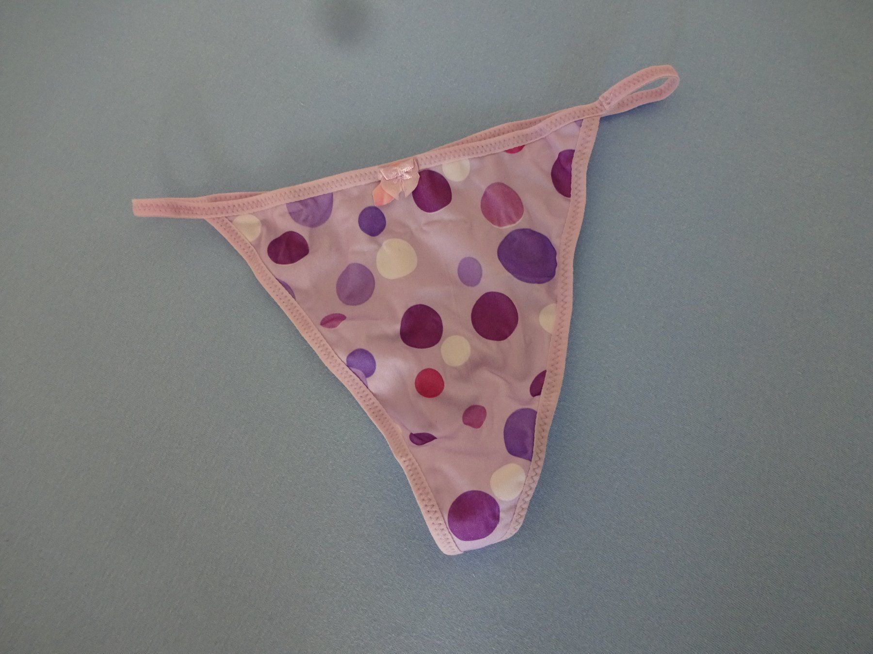 Sonstige Unterwäsche: Herziger String/Tanga – Neu (gemäss Beschreibung) aus Rothrist von Mistery1