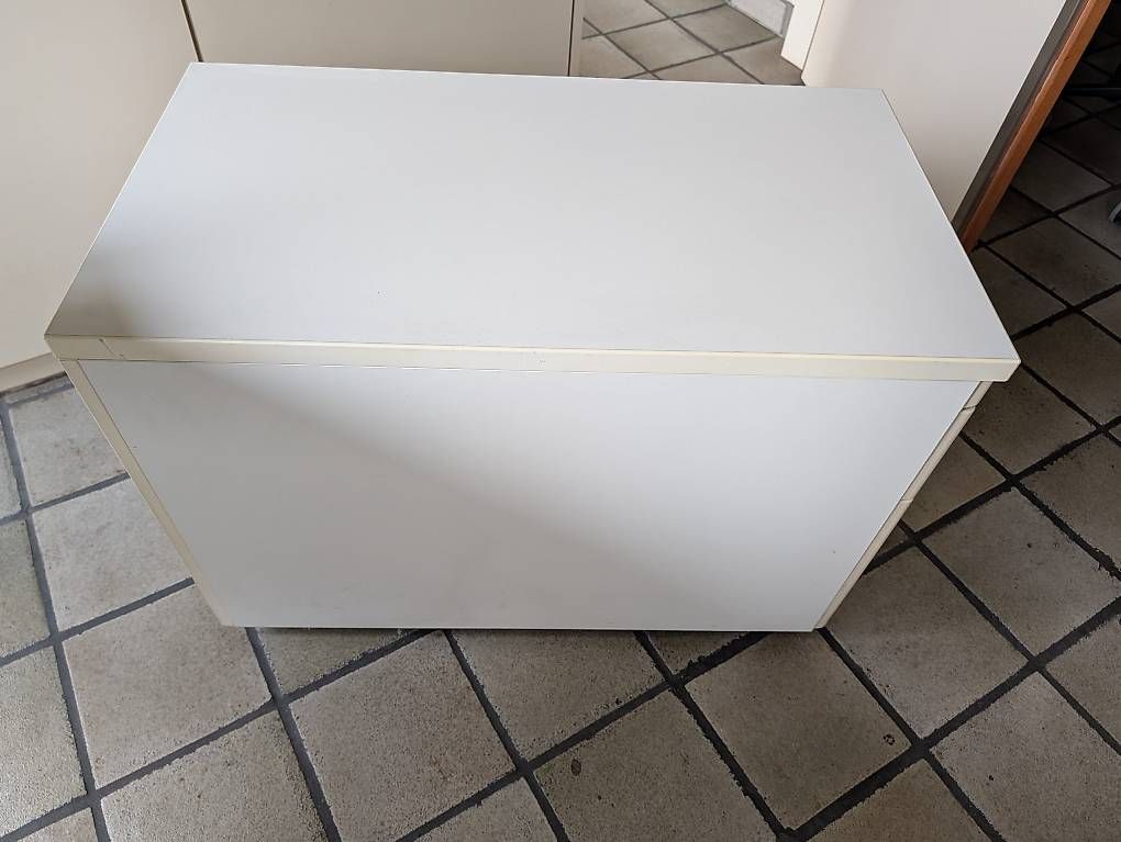 Armadi: Schubladenschrank – Usato da Hefenhofen venduto da LieberherrAG 1