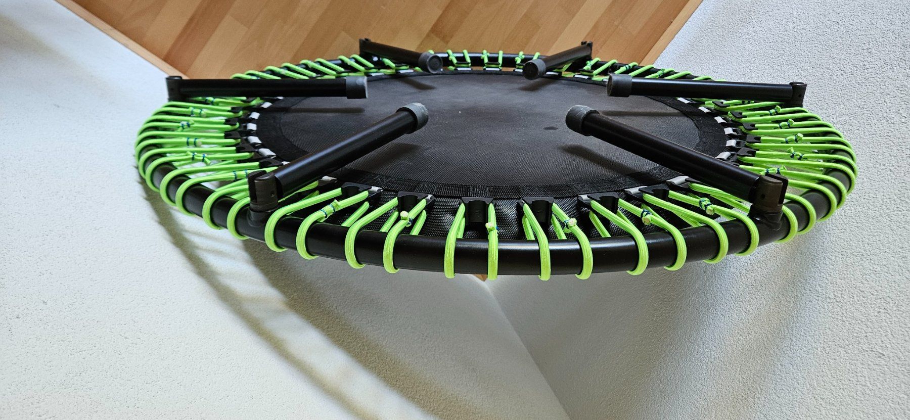 Bellicon Trampolini: Bellicon Trampolin mit Kippfüssen, versch. Stärken – Usato da Oberhallau venduto da Justins 3