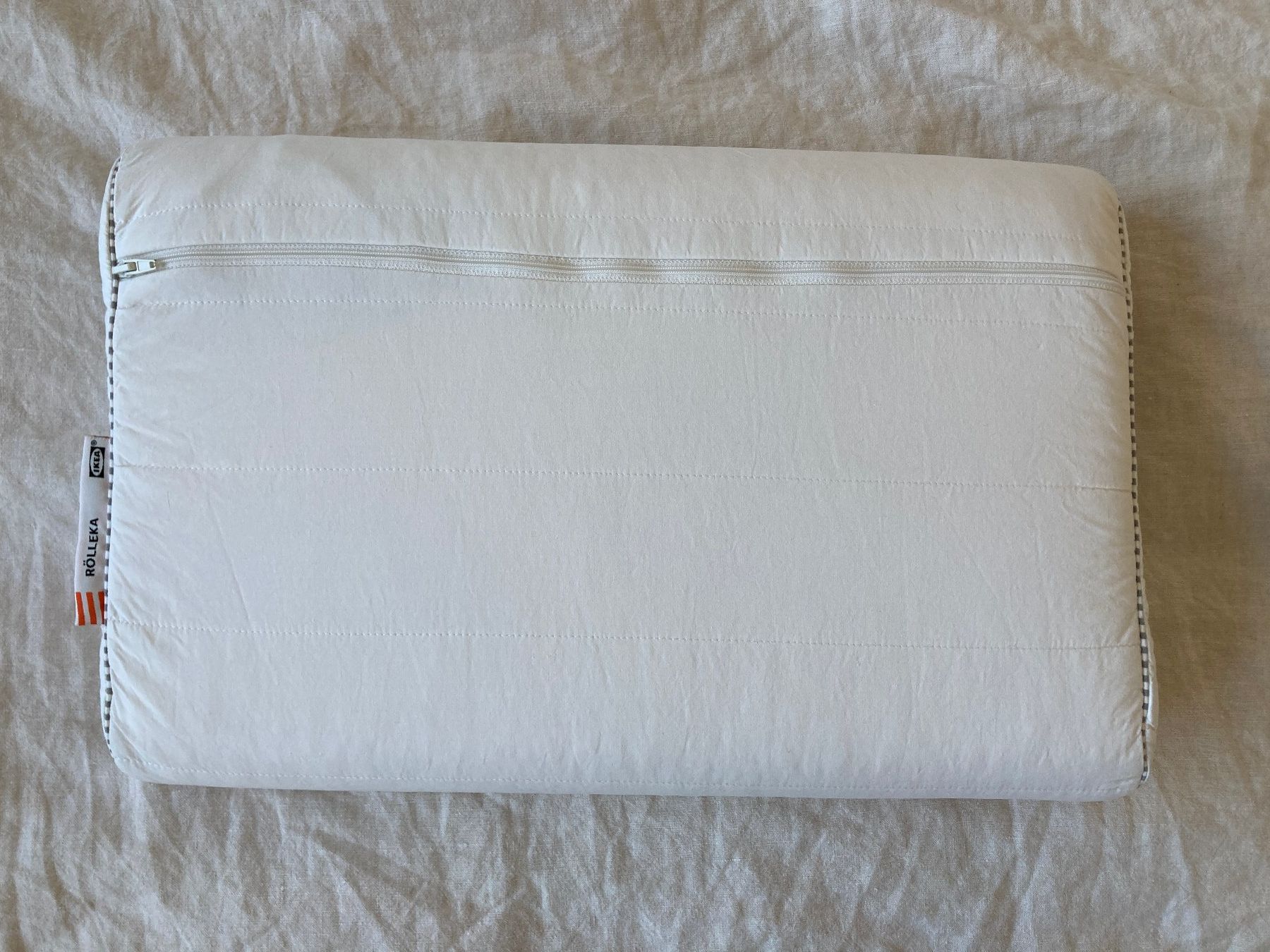 Ikea Cuscini: Oreiller cervical IKEA + taies d'oreiller – Usato da Genève venduto da cricri159 2