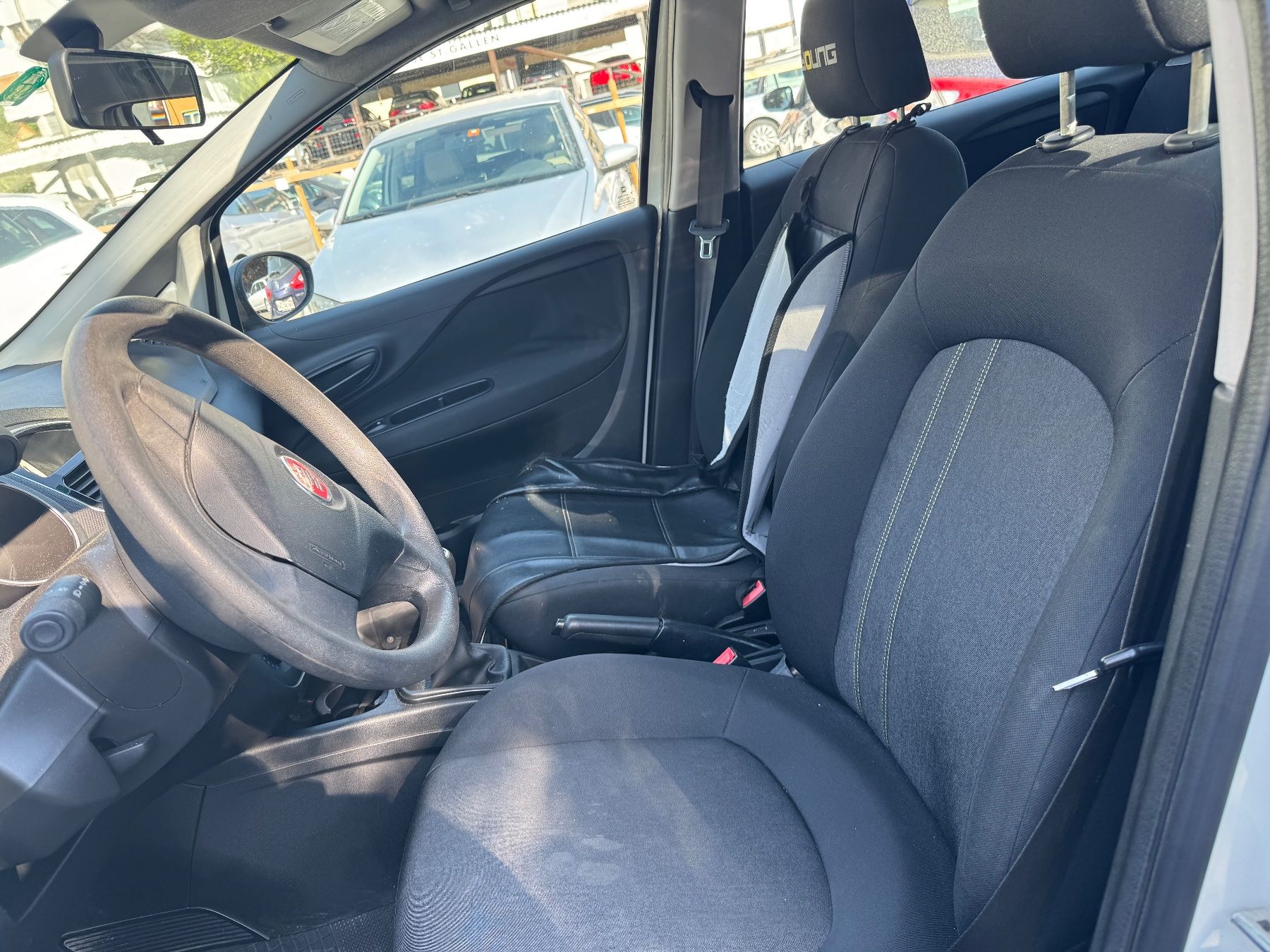 Fiat Automobili: Fiat Punto 1.2 – Usato da St. Gallen venduto da Pro-Autos 5