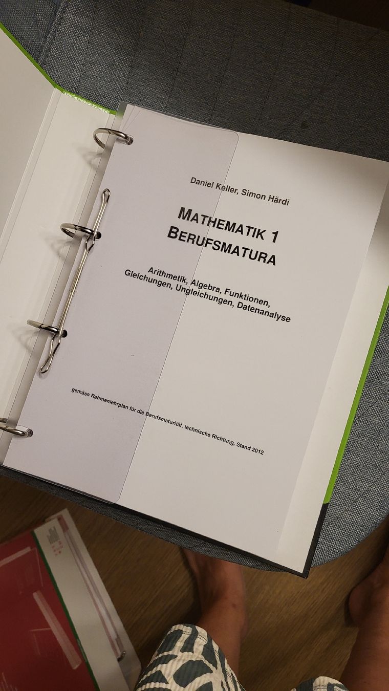 Livres: Mathematik 1 Berufmatura Daniel Keller Simon Härdi 2012 – Neuf (Voir description) à Strengelbach par maskil 1