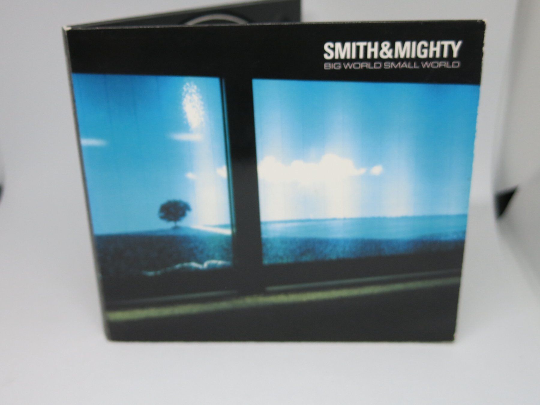 CD: CD Smith & Mighty – Big World Small World – Usato da Ernetschwil venduto da luisvonerni 4