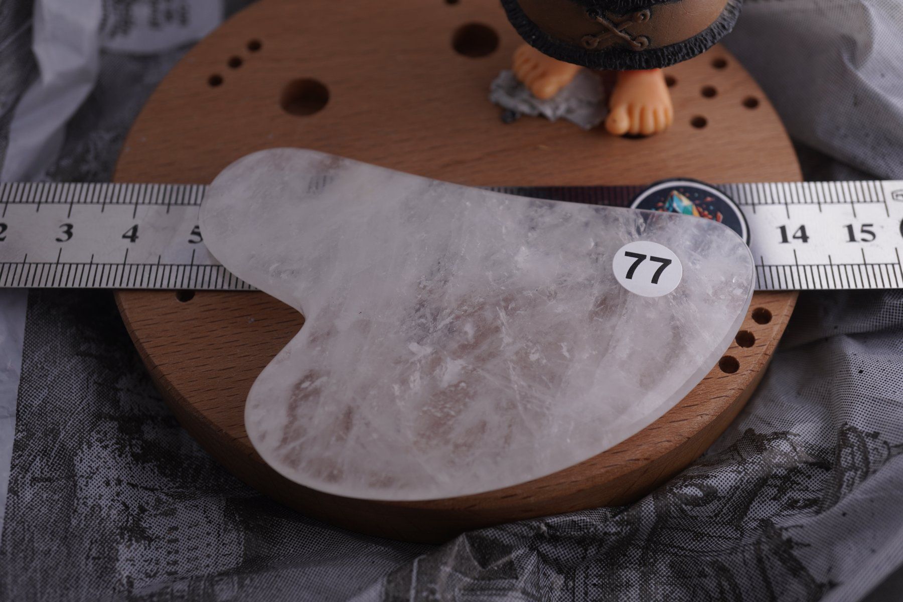 Mineralien & Heilsteine: Gua Sha Massage-Stein  Bergkristall     ab 1.- – Neu und originalverpackt aus Eschenbach SG von topstone