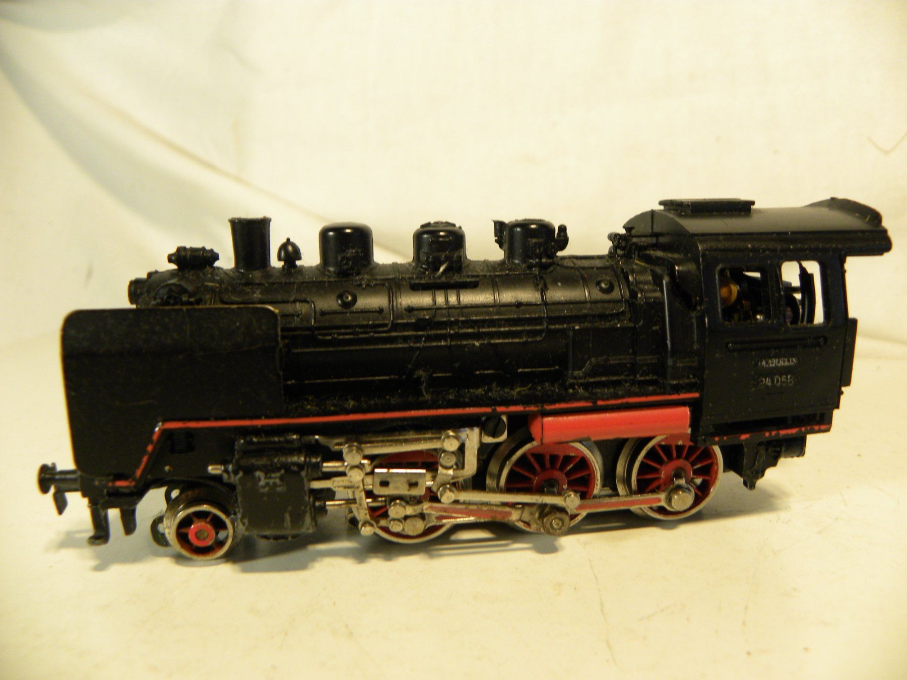 Märklin Modellini di ferrovie: Märklin H0 Dampflok BR 24 058 – Usato da Reinach venduto da Cargill