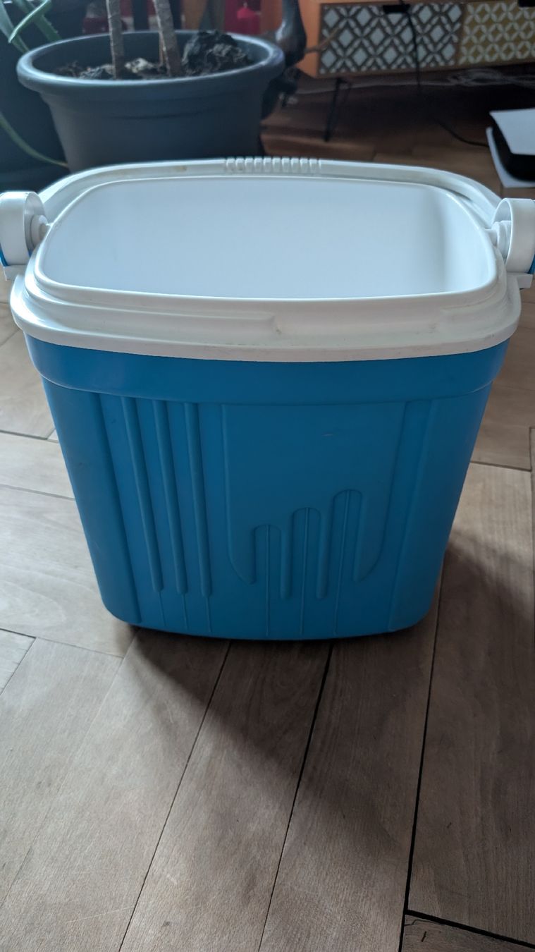 Kühlschränke & Kühlen: Kühlbox ICEBERG blau mit Tragegriff – Gebraucht aus Rorschach von Obi-Wan85 2