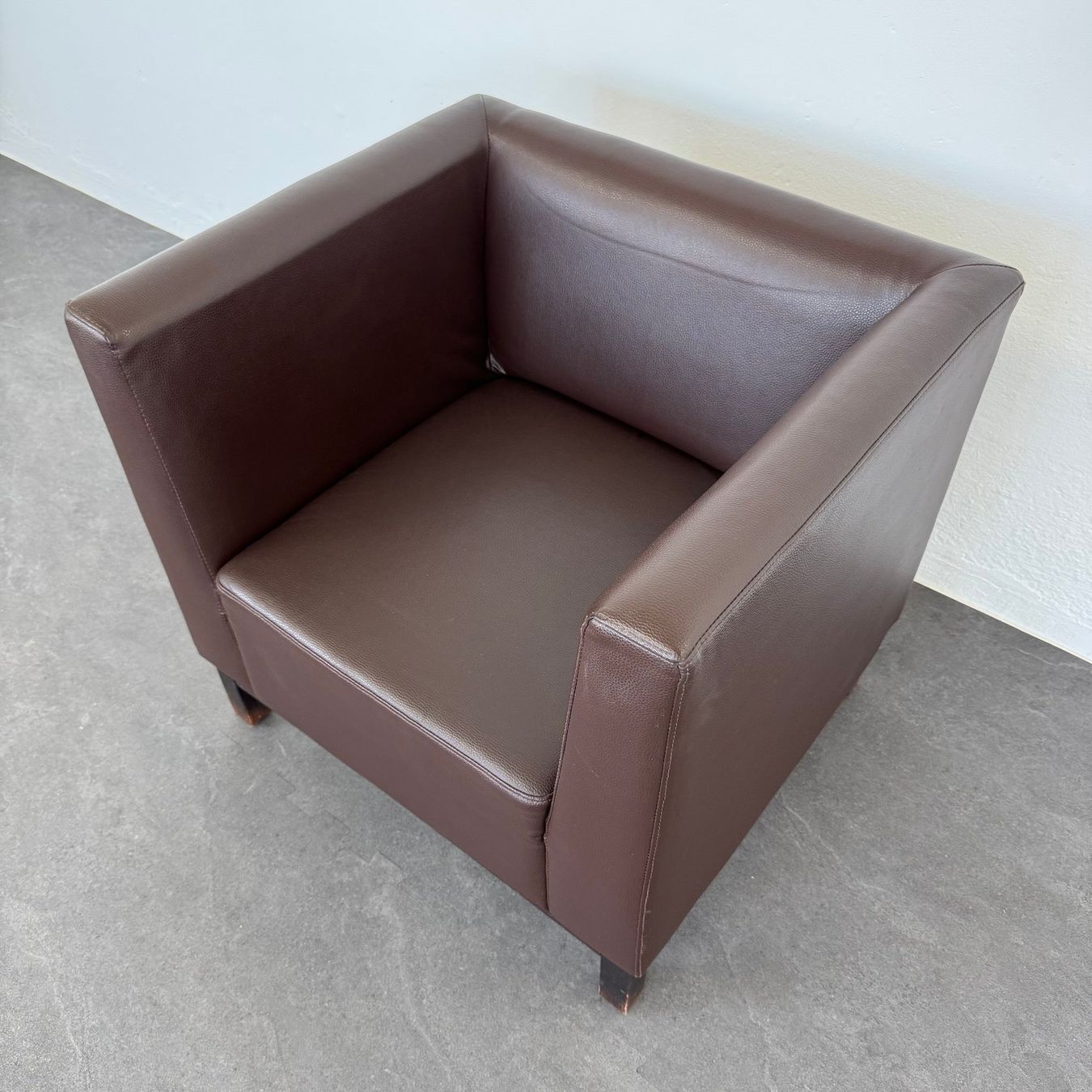 Poltrone: May Möbel Salsa 40 Lounge-Sessel – Usato da Schönenwerd venduto da mcofficeshop 2