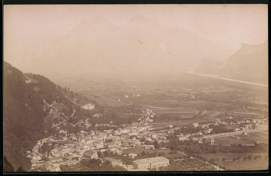 Fotografie & Manifesti: Fotografie Ragaz, Blick vom Berg nach de – Usato da Berlin venduto da bartko-reher