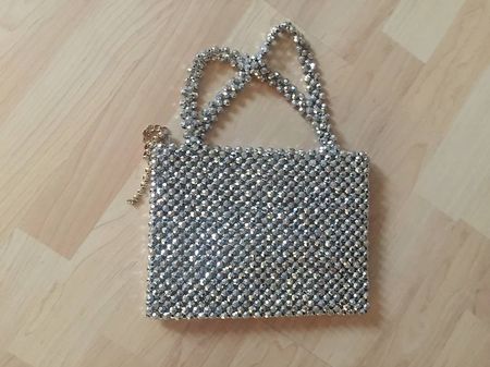 SPEZIELLES, MIT GLITZERSTEINEN BESETZTES DAMEN-HANDTÄSCHCHEN